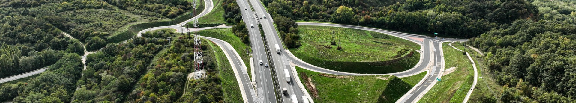 Folyamatban az M1-es autópálya bővítése – Fakivágások