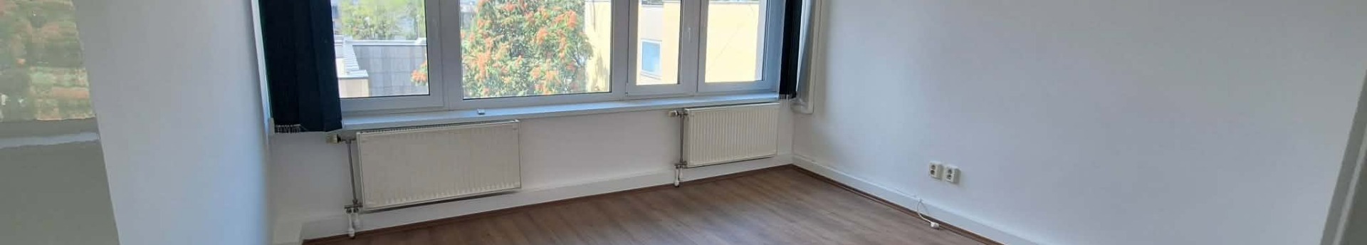 Kiadó földszinti és III. emeleti irodák a Kamarában