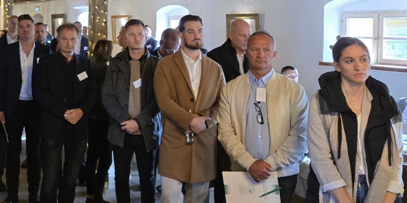 1029BeszállítóiFórumFOTO7